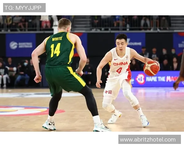 李慕豪：从篮球新星到职业生涯巅峰的奋斗历程与启示